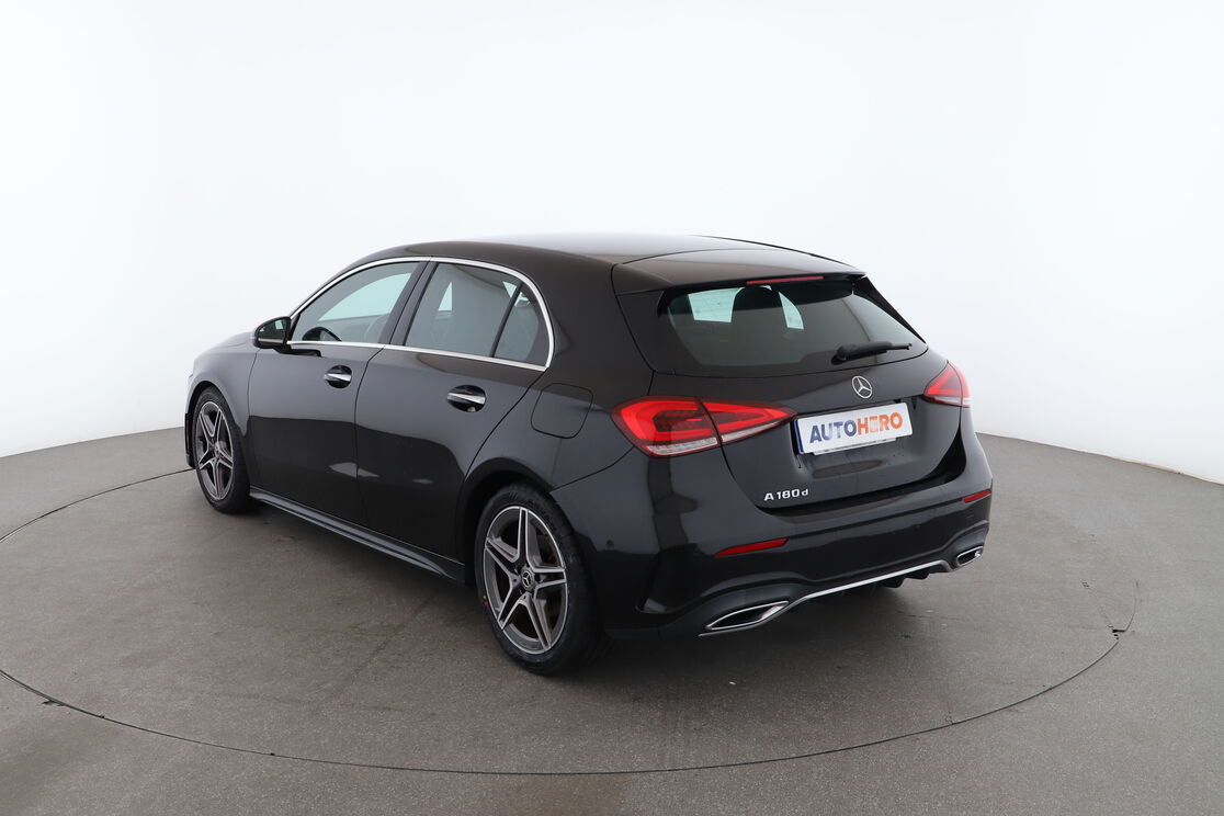 Mercedes-Benz Classe A 180 d AMG Line 8G-DCT — photo 3