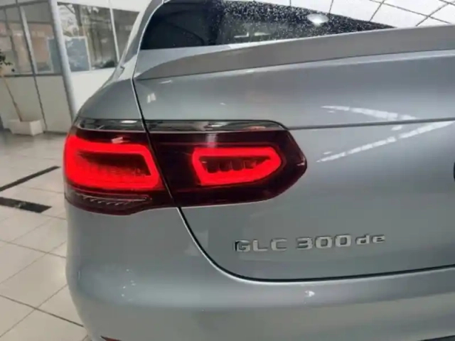 Mercedes Glc 300de 4matic coupé amg lin — photo 10