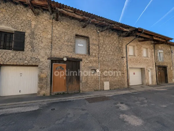 A vendre maison en pierre - a rénover - potentiel 140m² + garage + terrasse 16.7m² - Bettant