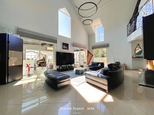 5 KM DE LEVES - Maison contemporaine de 230m2, jardin 1595m2