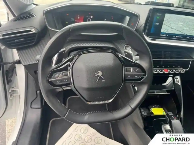 Peugeot 208 puretech 100 s&amp;s eat8 — photo 17
