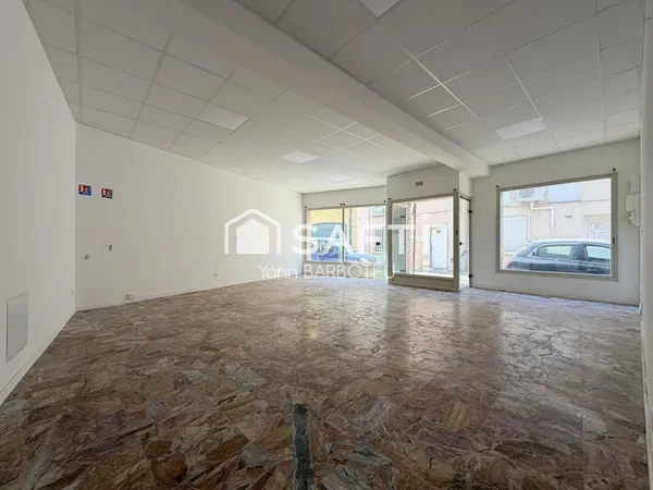 Local commercial de 50m² situé au coeur de village