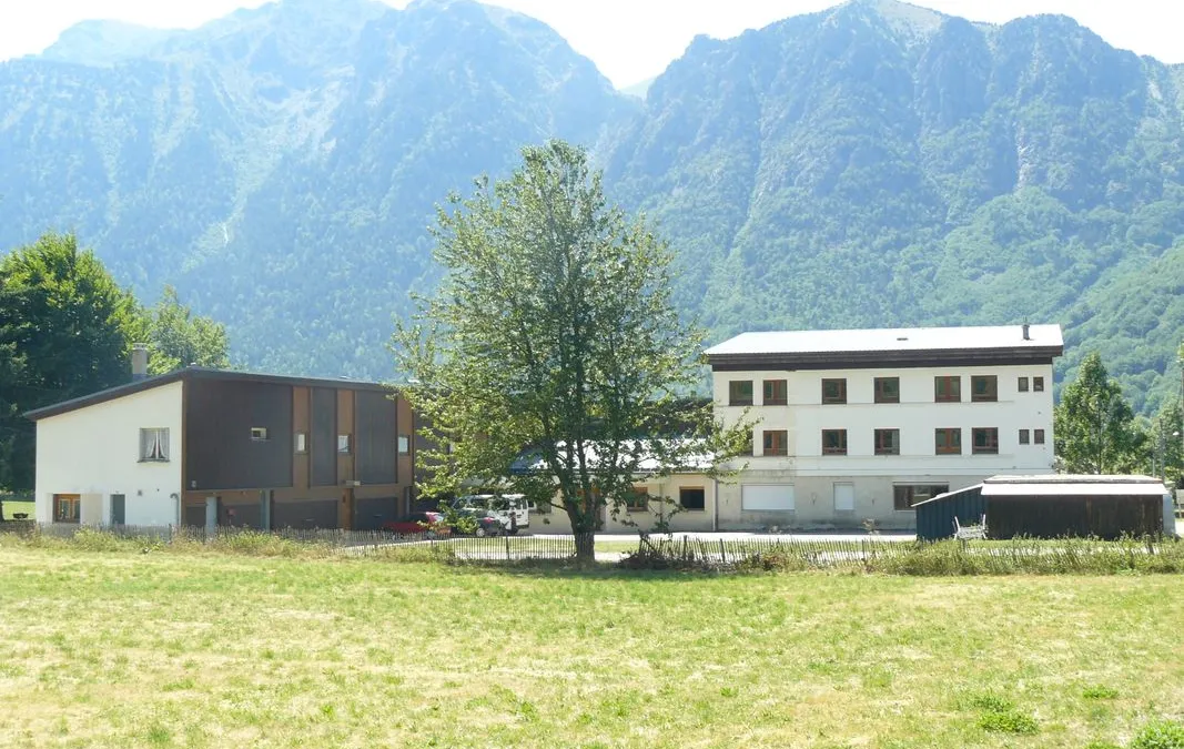 Photo 2