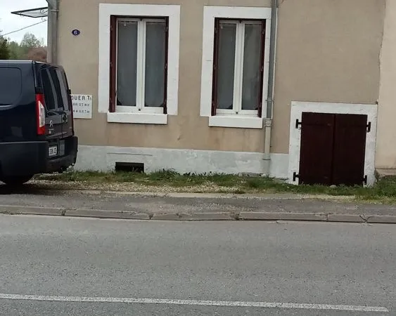 Maison sur Charost 60 mètres carré 2 chambres .