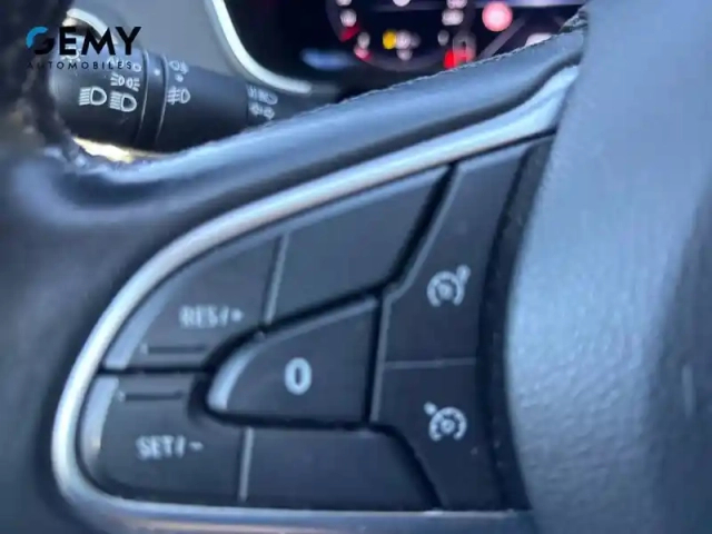 Renault Megane mégane iv berline blue dci 115 edc - 20 — photo 15