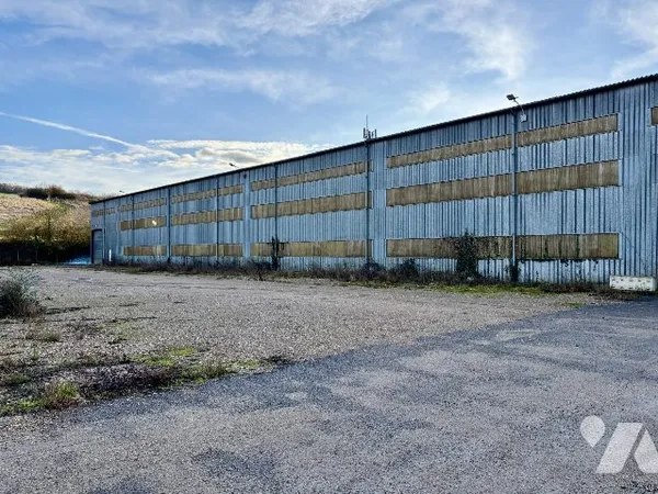 Local d'activités 8600 m²