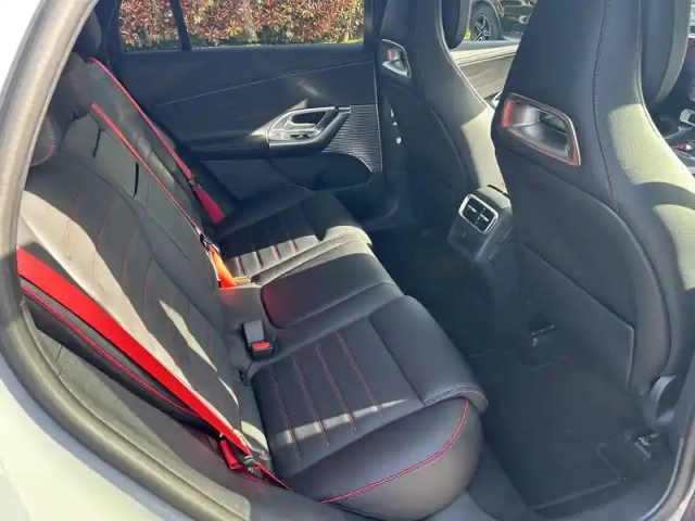 Mercedes Glc 400 eq 4m — photo 4