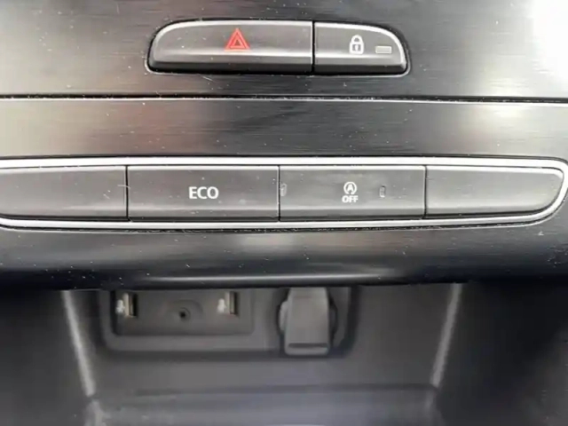 Renault Megane mégane iv estate blue dci 115 edc — photo 30