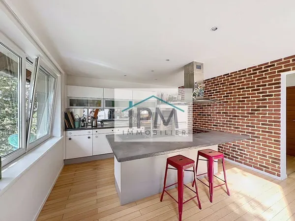 Duplex 5 pièces 148 m²