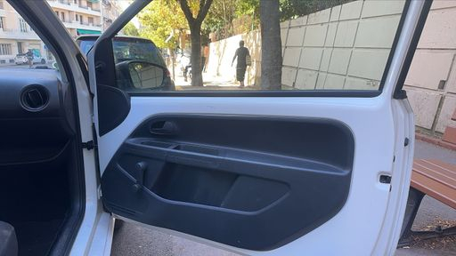 Seat Mii 1.0 60 - Reference – 2015 – 119474 km – Essence – Boîte Manuelle — photo 25