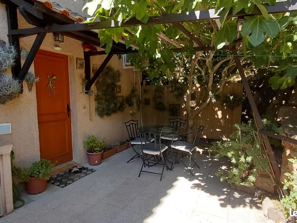 Saint-Raphaël Maison T3, 68m2 traversant, 2 terrasses + jardin + parking