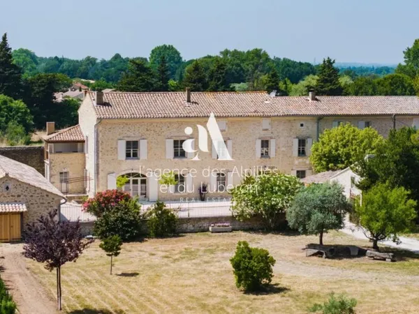 MAS ROMARIN - Robion - Luberon - 6 chambres - 12 personnes