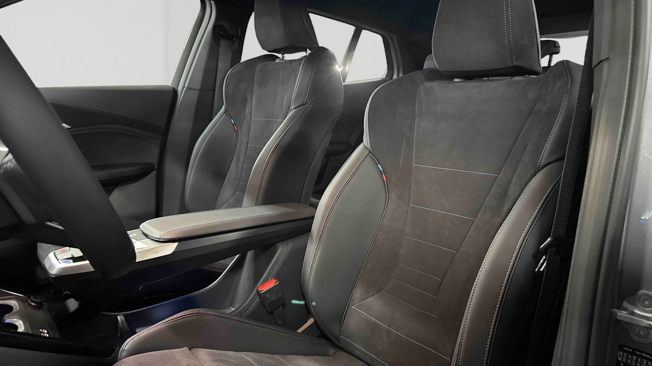 BMW iX2 eDrive20 204ch BVA — photo 22