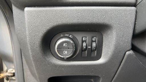 Opel Corsa 1.3 CDTI 75 - Graphite – 2014 – 153859 km – Diesel – Boîte Manuelle — photo 23