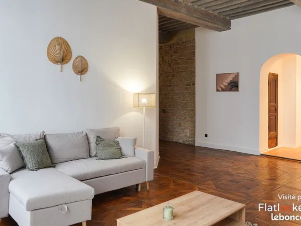 Loue charmant T5 rue des Capucins, 69001 Lyon