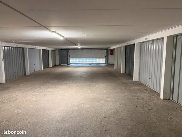 GARAGE/BOX fermé COGNIN 13m2