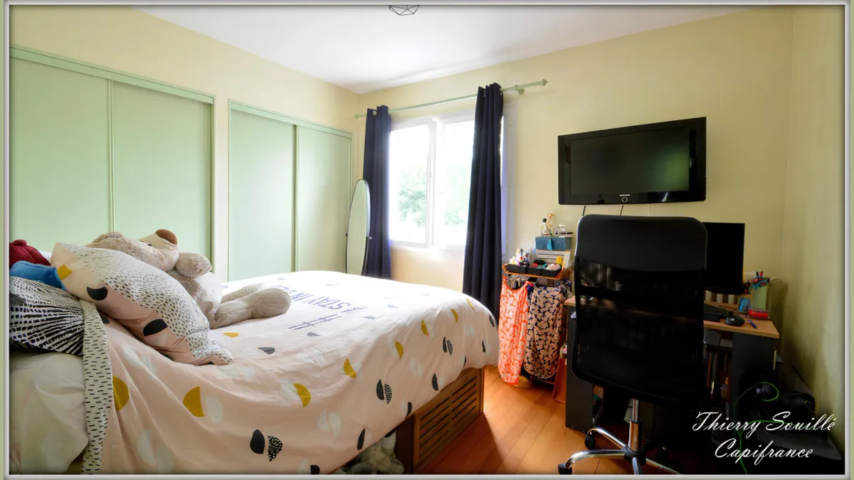 Photo 8