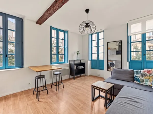 T2 MEUBLÉ - TOULOUSE SAINT-CYPRIEN - RÉNOVÉ