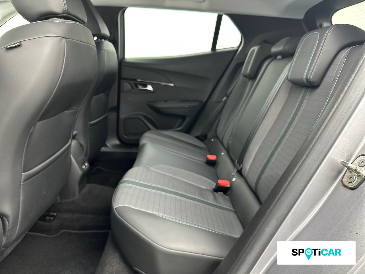 Peugeot 2008 1.2 puretech 130ch s&s allure business — photo 10