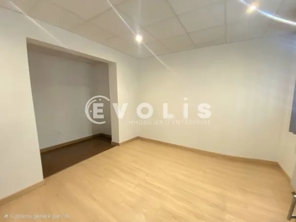 Bureaux - A LOUER - 120 m² non divisibles
