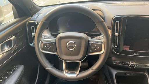 Volvo XC40 2.0 B3 163 DCT7 - Plus – 2022 – 53645 km – Hybride essence – Boîte Automatique — photo 27