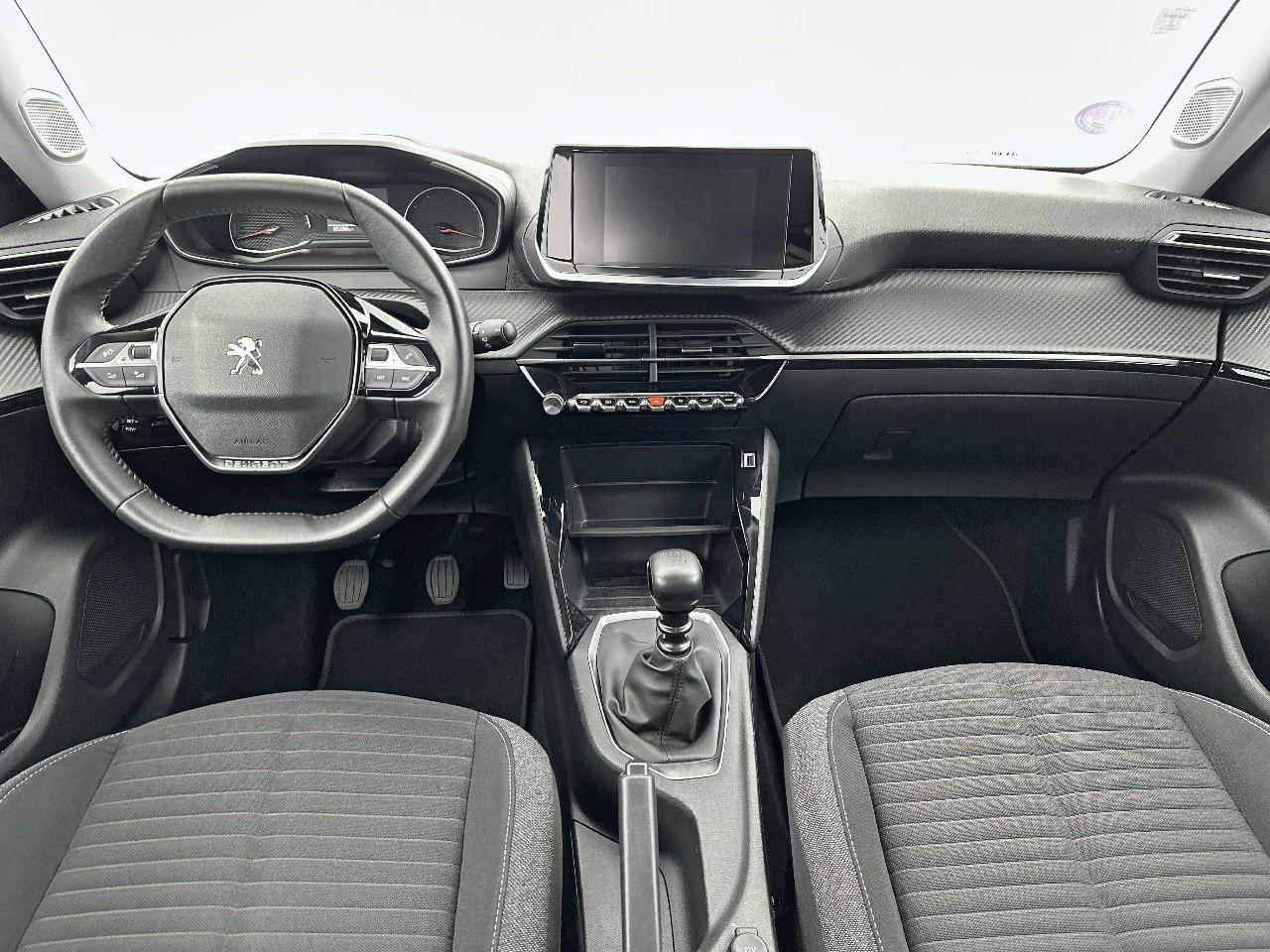 Peugeot 2008 puretech 100 s&s bvm6 style — photo 11