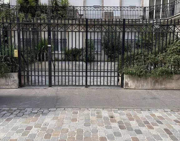 Garage et parking Location Paris 140€