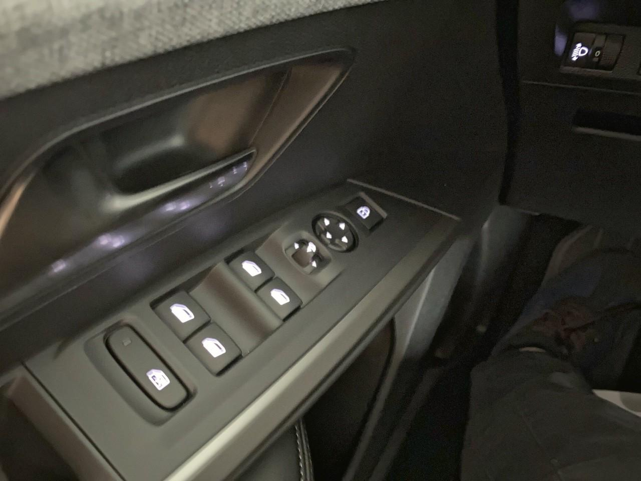 Peugeot 5008 hybrid 145 ch e-dcs6 allure — photo 20