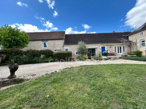 Maison 11 pièces 390 m²