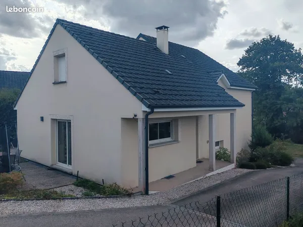 Maison 5 pièces en demi-niveaux de 112 m² avec double garage de 53m2 - Terrain 1 064 m² arboré - Cha