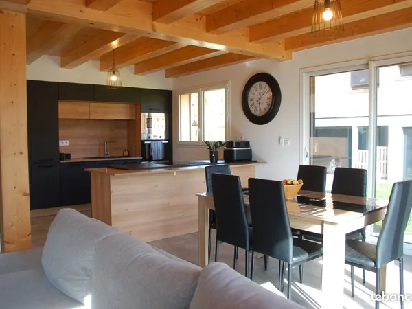 Maison moderne à vendre
