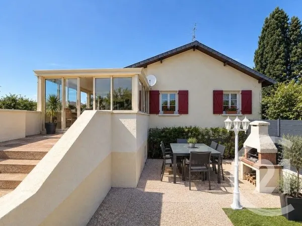 Maison 8 pièces 157 m²