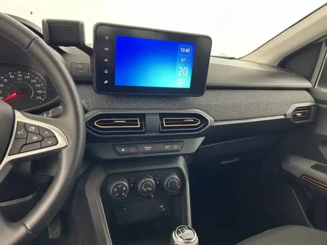 Dacia Sandero eco-g 100 - 22 — photo 18