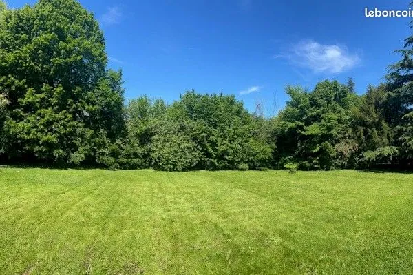 Terrain constructible de 724 m² - Séchex (74200)