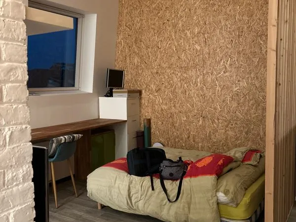 Chambre/Studio 35m2 dans une maison de maitre