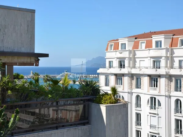 A VENDRE - CANNES - LE GRAY D'ALBION