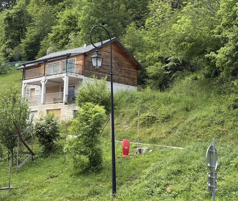 Photo 1