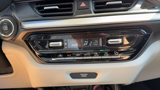 Suzuki Swift 1.2 Dualjet 83 Hybrid - Pack – 2024 – 34050 km – Hybride essence – Boîte Manuelle — photo 11
