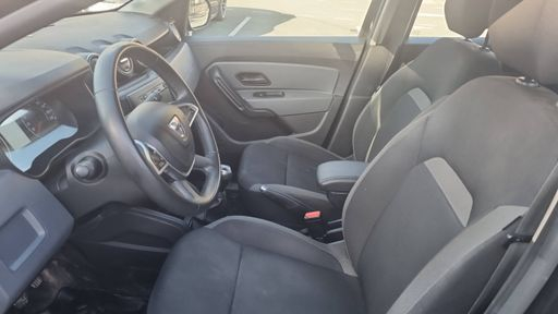 Dacia Duster 1.0 TCe 100 4x2 - Access – 2020 – 97200 km – Essence – Boîte Manuelle — photo 6