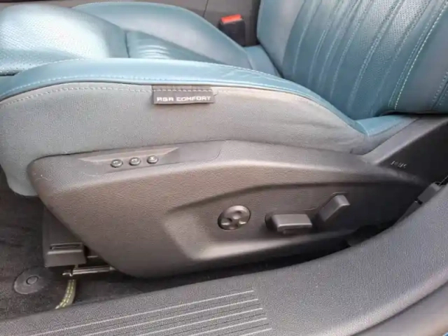 Peugeot 408 phev 225 e-eat8 — photo 22