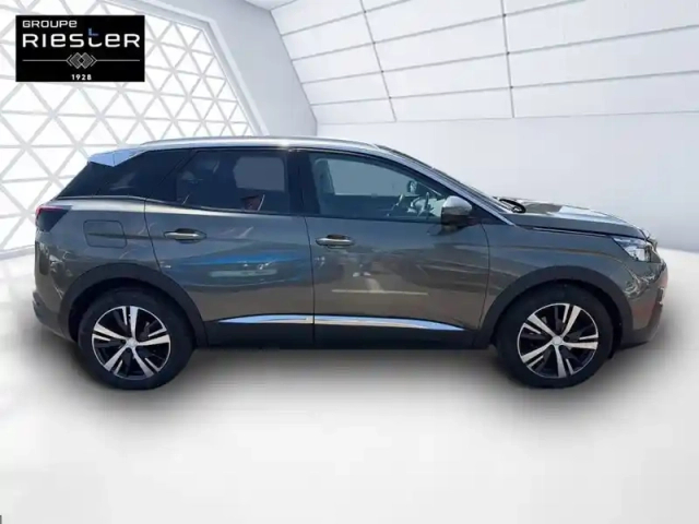Peugeot 3008 puretech 130ch s&amp;s bvm6 — photo 4