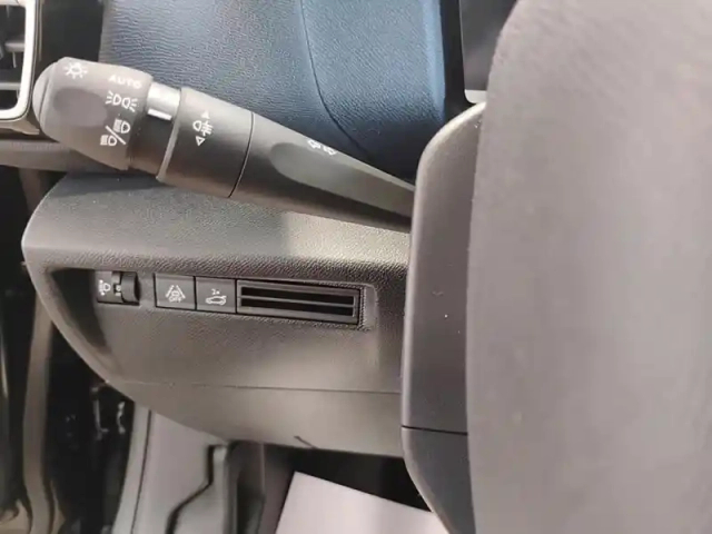 Citroën C4 x hybride 136 ch e-dcs6 plus — photo 17
