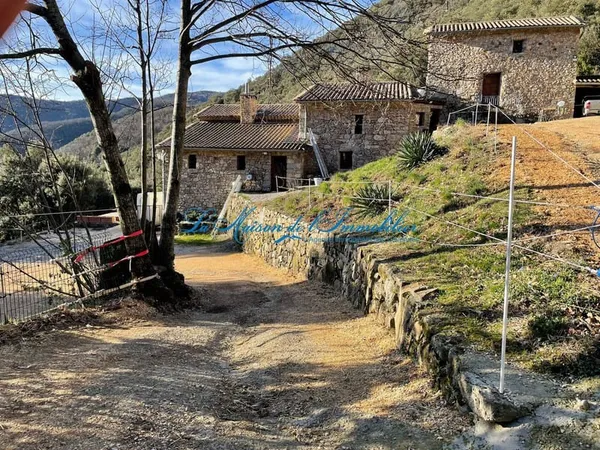 Ferme 8 pièces 253 m²