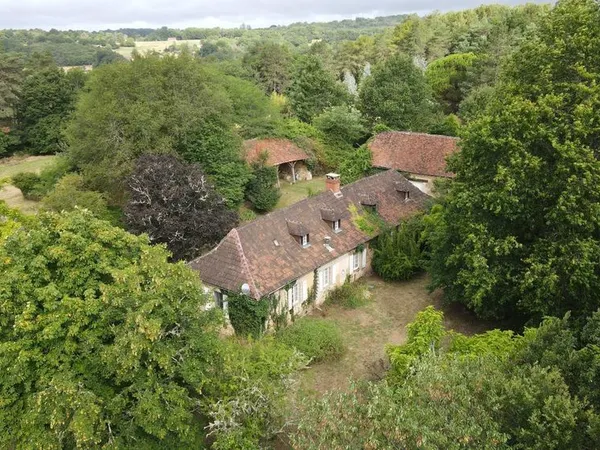 Périgourdine de 1814, au coeur de 6.9 ha de nature