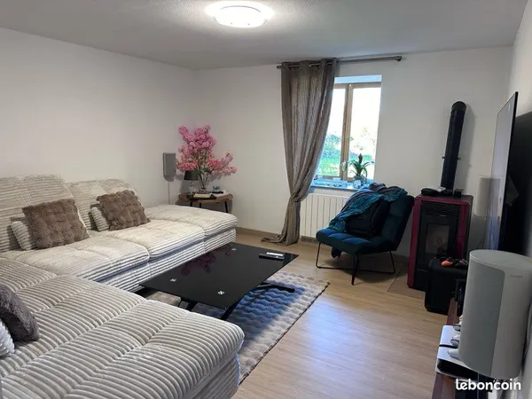 Ferme à Pouilley-Français avec Appartement et création 2 appartements