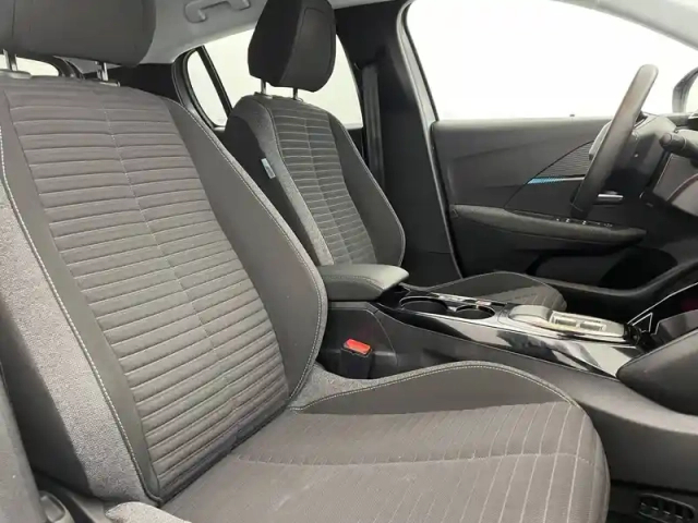 Peugeot 208 electrique 50 kwh 136ch — photo 91