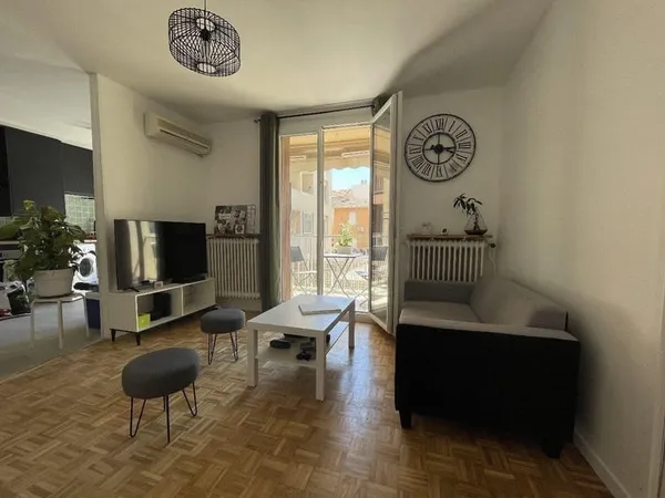 Chambre à louer dans belle coloc 77m² rénovée