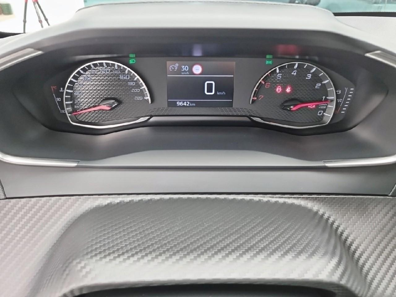 Peugeot 208 100 s&s bvm6 style — photo 31