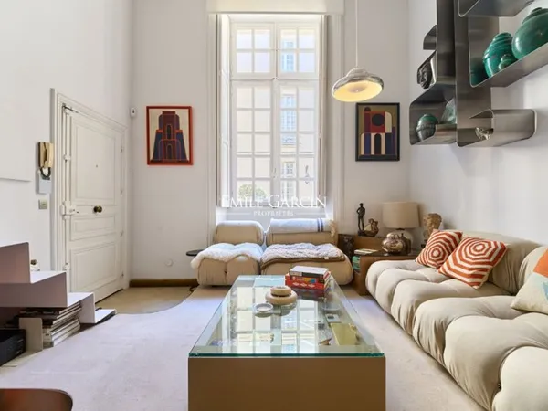 A vendre - Appartement en duplex - Paris 75004 - Hôtel particulier - Archives