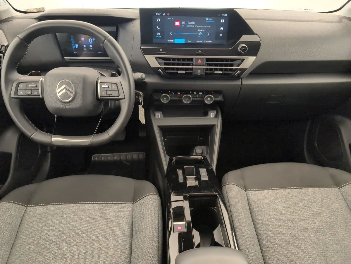Citroën C4 — photo 13